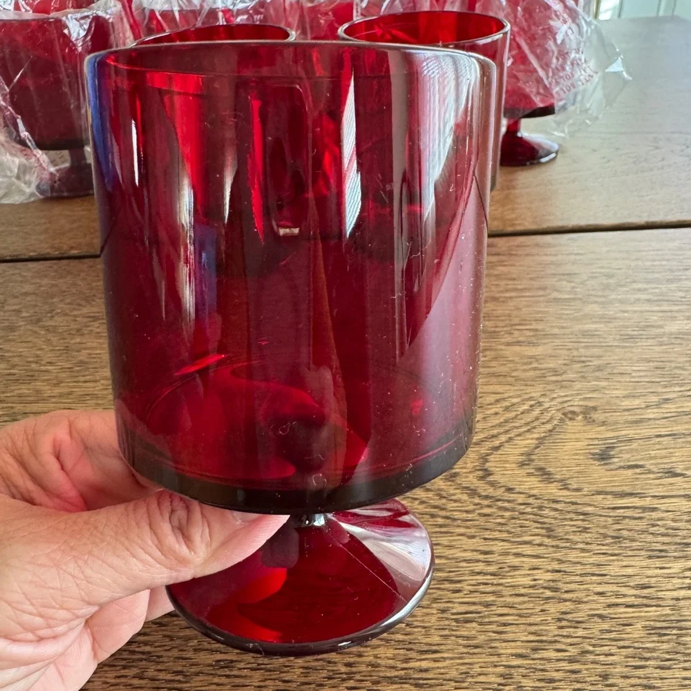 Crate & Barrel Stick Acrylic Beverage/Wine Glass